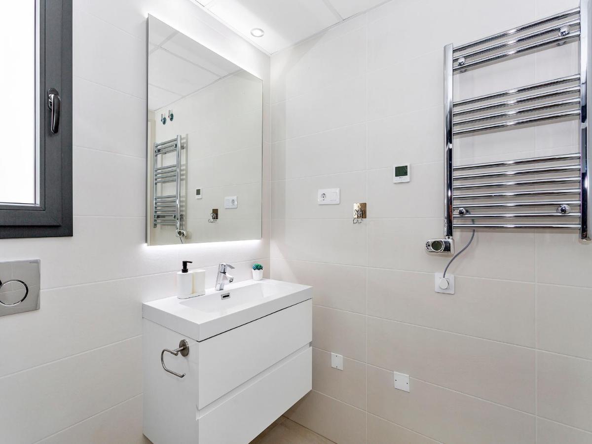 Lovely First Floor Apartment, Heating Pool ! Alicante Esterno foto